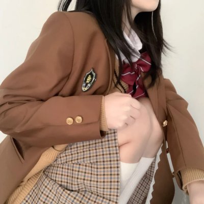 黎明时分的年轻人们